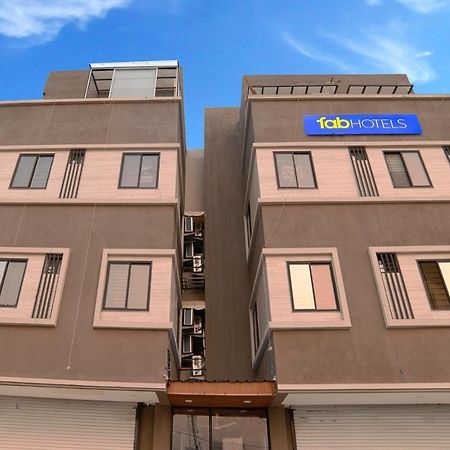 Fabhotel Dev'S Inn إندور المظهر الخارجي الصورة